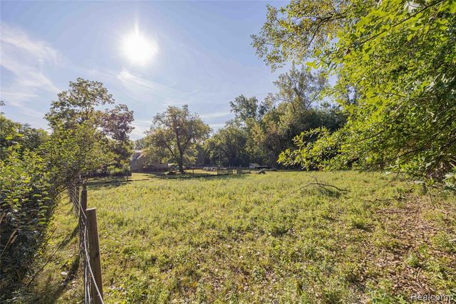 24224 Sumpter Road, Belleville, MI 48111