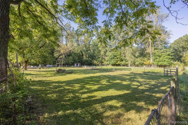 24224 Sumpter Road, Belleville, MI 48111