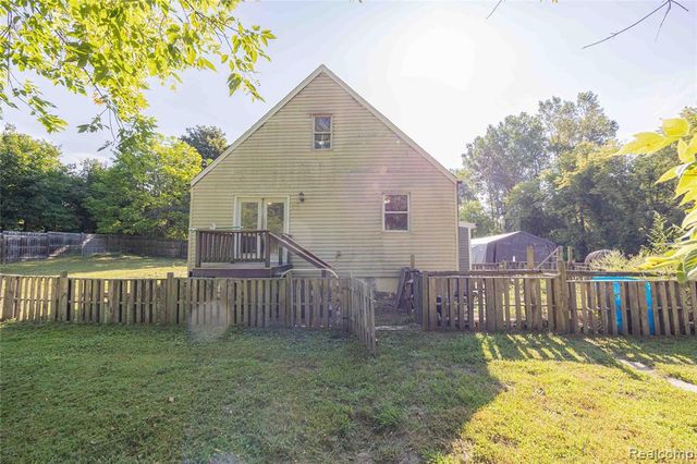 24224 Sumpter Road, Belleville, MI 48111