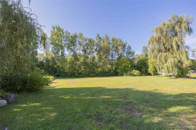 24224 Sumpter Road, Belleville, MI 48111