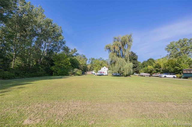 24224 Sumpter Road, Belleville, MI 48111
