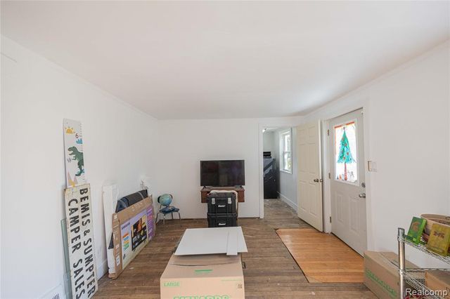 24224 Sumpter Road, Belleville, MI 48111