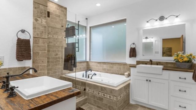 218 River Oaks Drive, Combine, TX 75159