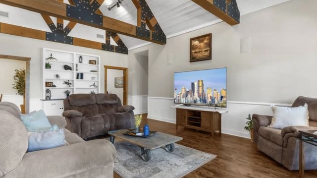 218 River Oaks Drive, Combine, TX 75159