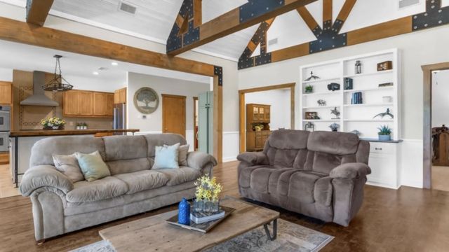 218 River Oaks Drive, Combine, TX 75159