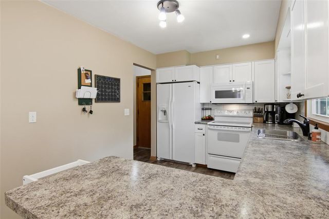 3027 Saturn Avenue, Eau Claire, WI 54703