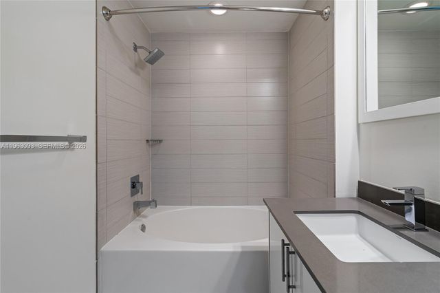 999 SW 1 AVENUE 2411, Miami, FL 33130