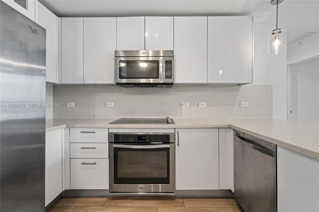 999 SW 1 AVENUE 2411, Miami, FL 33130