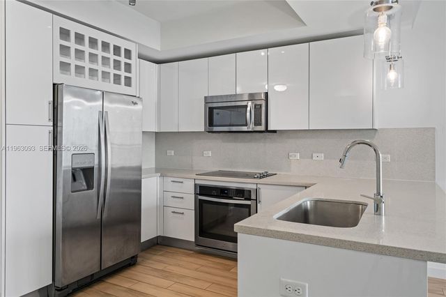 999 SW 1 AVENUE 2411, Miami, FL 33130