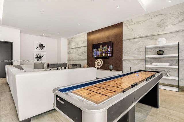 999 SW 1 AVENUE 2411, Miami, FL 33130