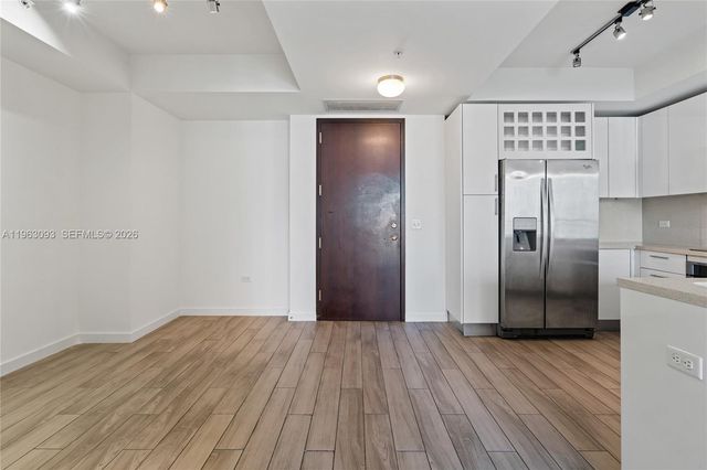 999 SW 1 AVENUE 2411, Miami, FL 33130