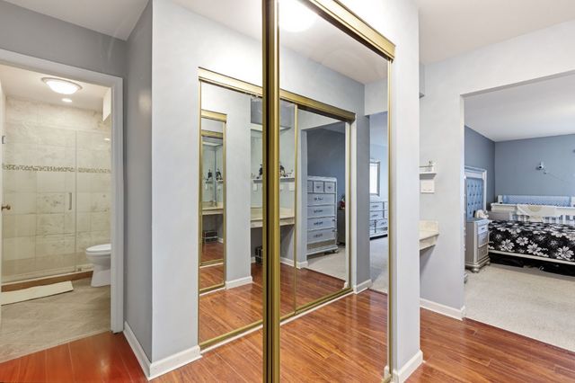 263 S Clubhouse Drive 205, Palatine, IL 60067