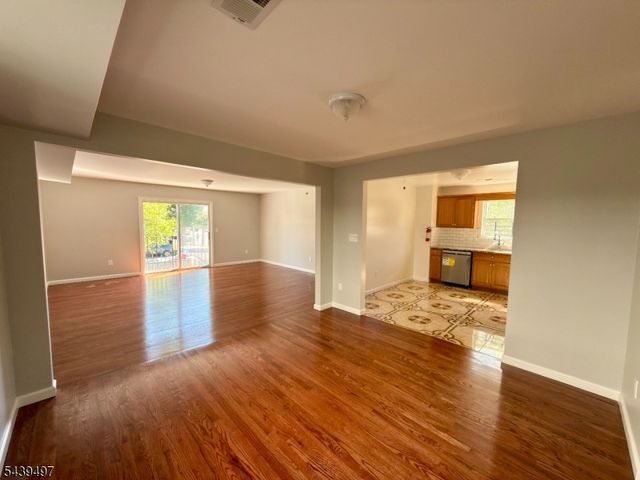 64 Montclair Ave 3, Newark City, NJ 07104