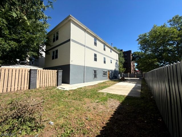 64 Montclair Ave 3, Newark City, NJ 07104