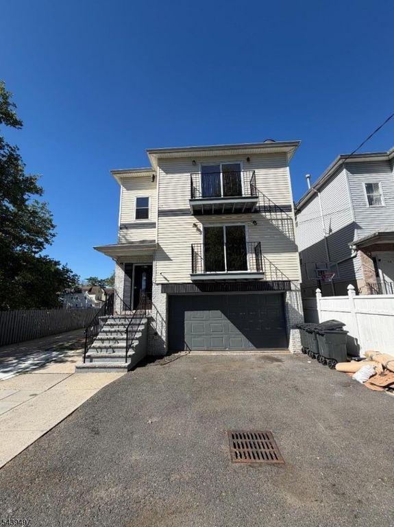 64 Montclair Ave 3, Newark City, NJ 07104