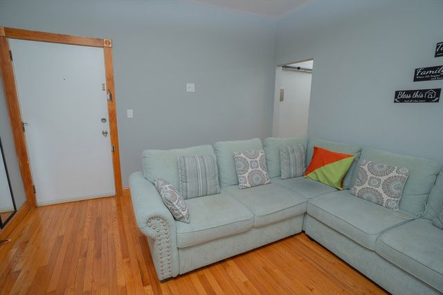 171 Hichborn St. 2R, Revere, MA 02151