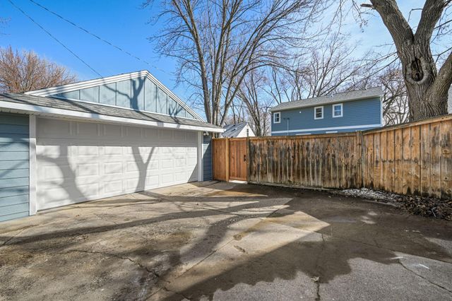3242 Sumter Avenue S, Saint Louis Park, MN 55426