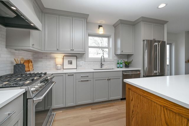 3242 Sumter Avenue S, Saint Louis Park, MN 55426