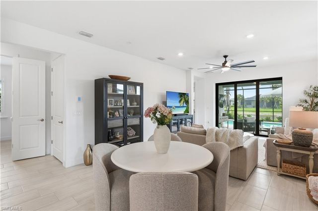 1940 Sierra CT, Naples, FL 34120