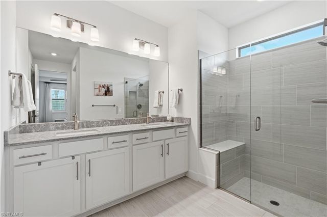 1940 Sierra CT, Naples, FL 34120