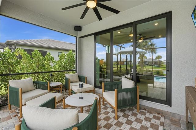 1940 Sierra CT, Naples, FL 34120