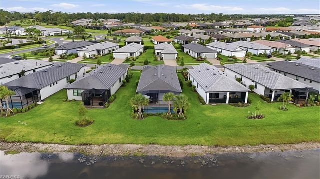 1940 Sierra CT, Naples, FL 34120