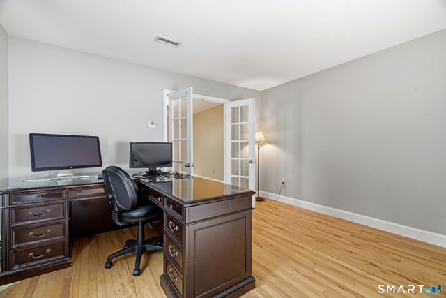 4 Lovers Lane, East Lyme, CT 06333