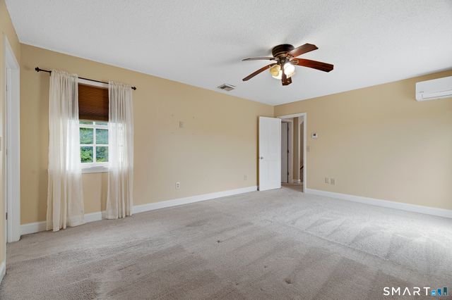 4 Lovers Lane, East Lyme, CT 06333