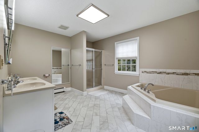4 Lovers Lane, East Lyme, CT 06333
