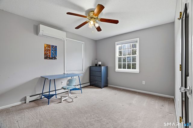 4 Lovers Lane, East Lyme, CT 06333