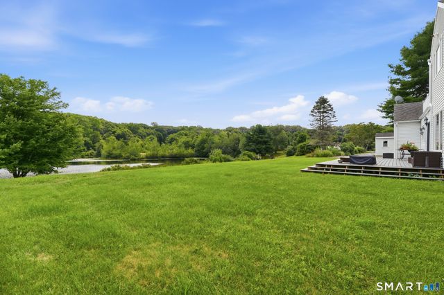 4 Lovers Lane, East Lyme, CT 06333
