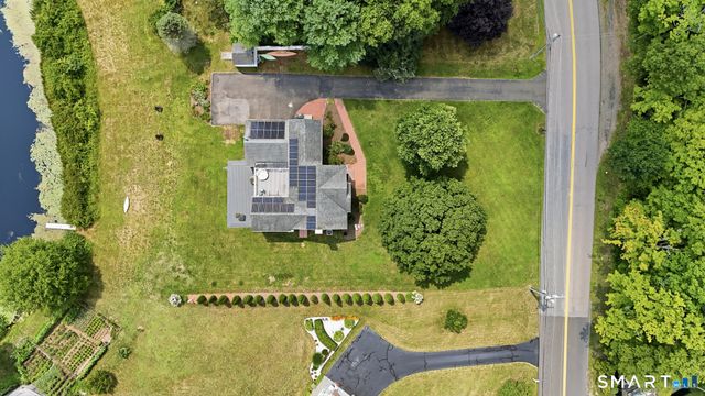 4 Lovers Lane, East Lyme, CT 06333