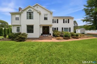 4 Lovers Lane, East Lyme, CT 06333