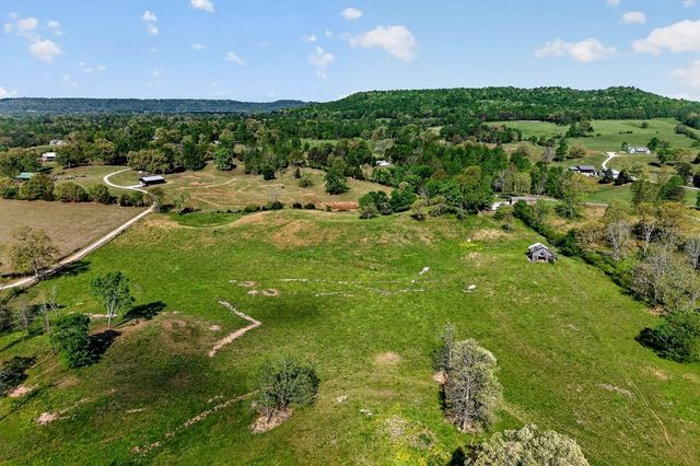 515 Jericho Rd, Quebeck, TN 38579