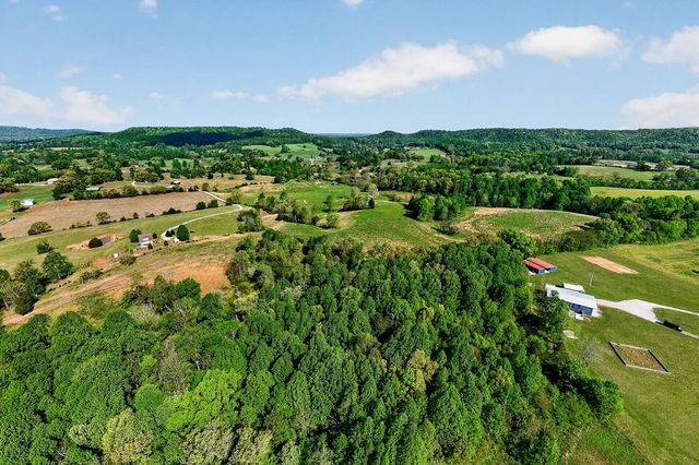 515 Jericho Rd, Quebeck, TN 38579