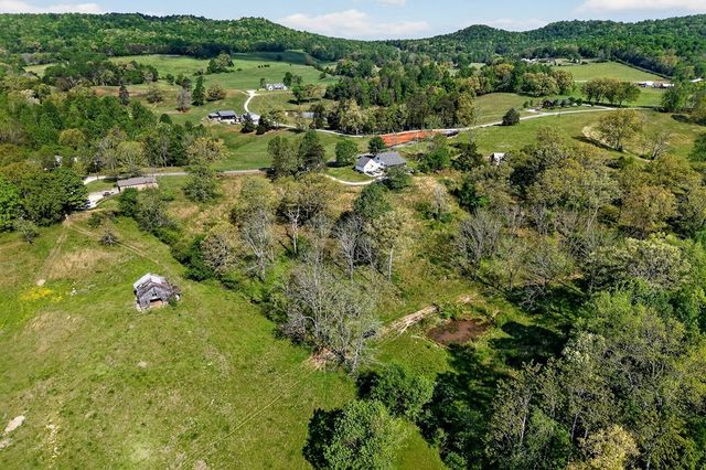 515 Jericho Rd, Quebeck, TN 38579