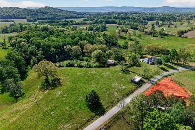 515 Jericho Rd, Quebeck, TN 38579