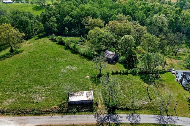 515 Jericho Rd, Quebeck, TN 38579