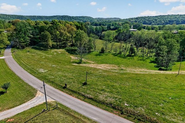 515 Jericho Rd, Quebeck, TN 38579