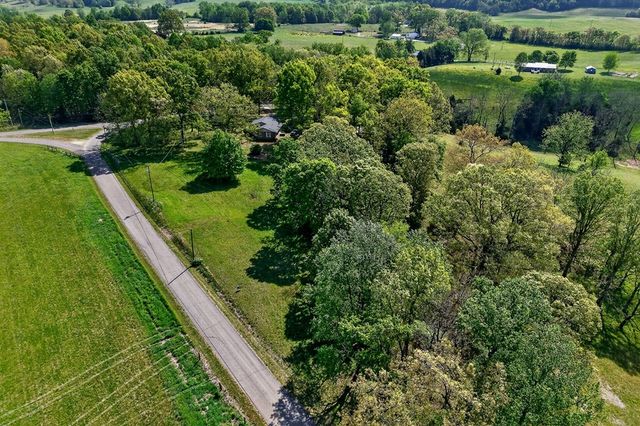 515 Jericho Rd, Quebeck, TN 38579