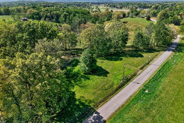 515 Jericho Rd, Quebeck, TN 38579