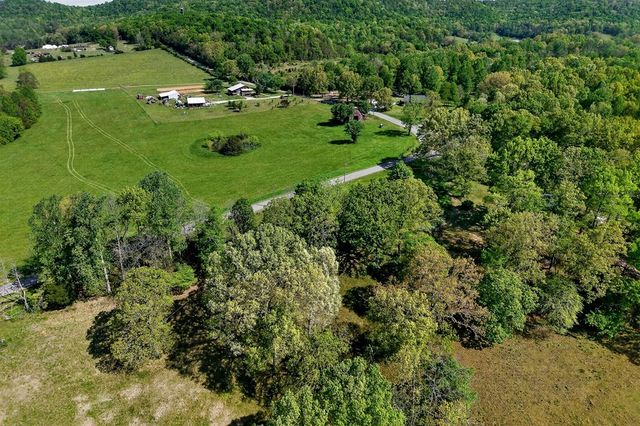 515 Jericho Rd, Quebeck, TN 38579