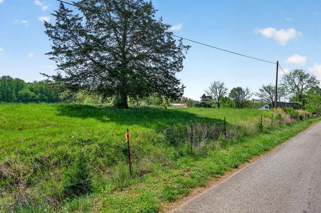515 Jericho Rd, Quebeck, TN 38579