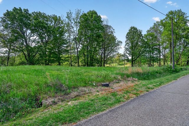 515 Jericho Rd, Quebeck, TN 38579