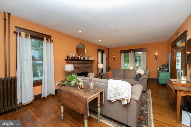 201 CHESTNUT ST, Audubon, NJ 08106