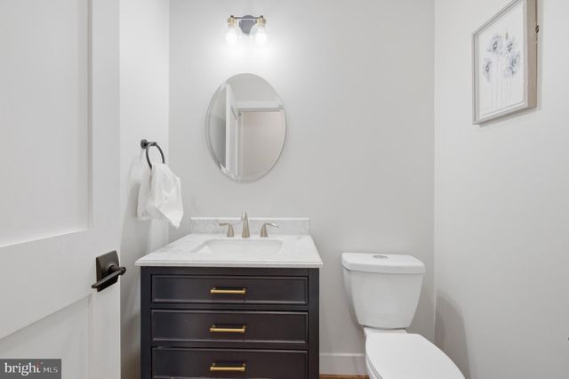 1304 GAHANT RD, Alexandria, VA 22308