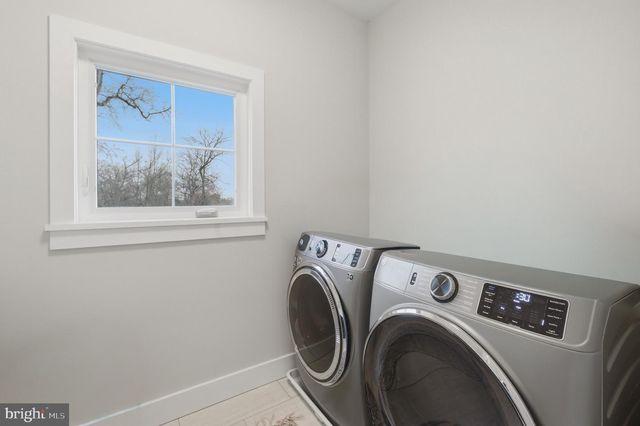 1304 GAHANT RD, Alexandria, VA 22308