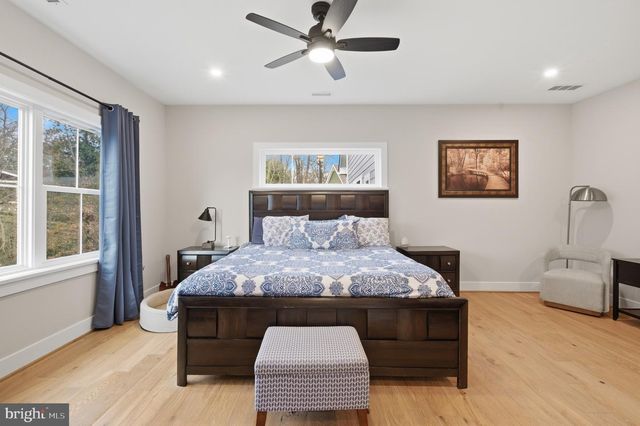 1304 GAHANT RD, Alexandria, VA 22308