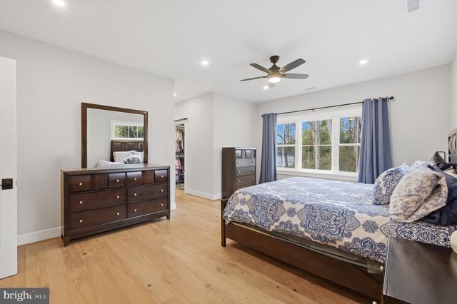 1304 GAHANT RD, Alexandria, VA 22308