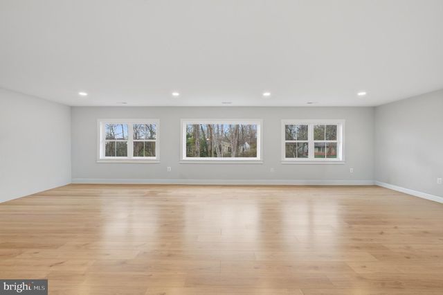 1304 GAHANT RD, Alexandria, VA 22308